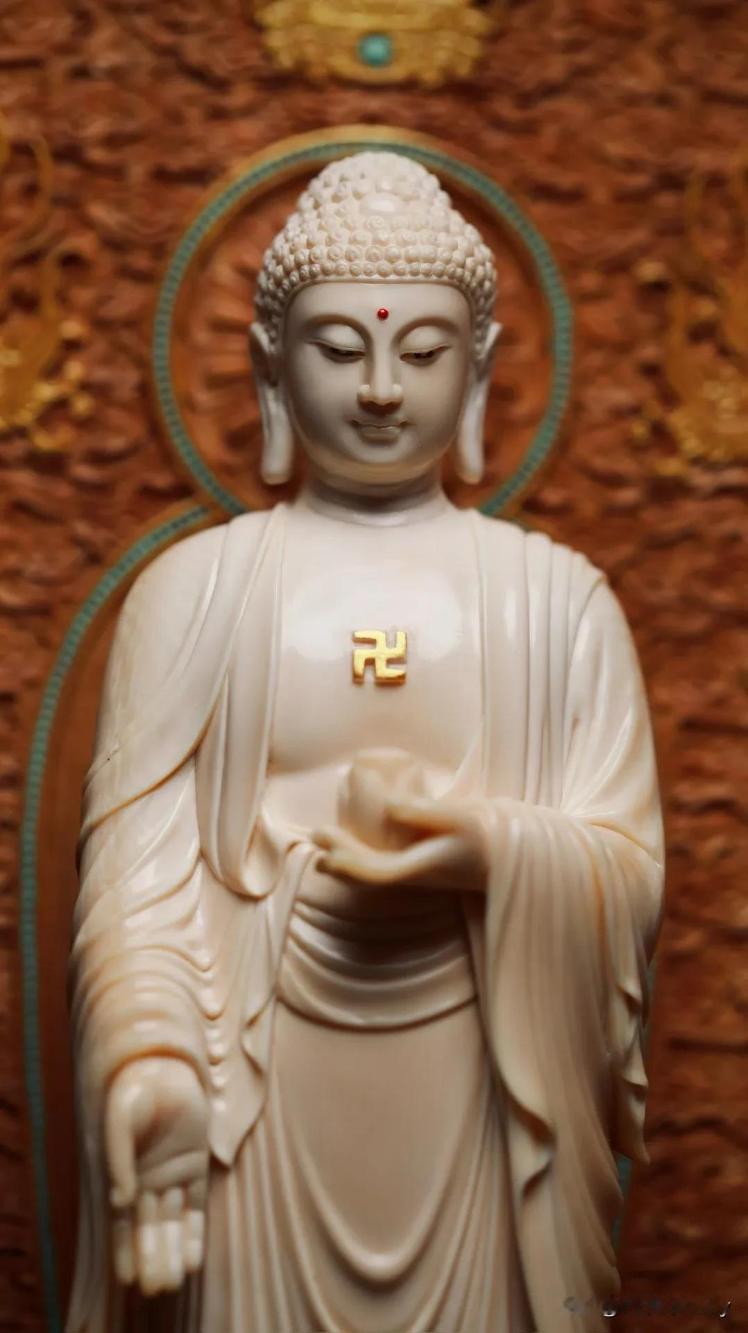 老祖宗留下的民间老人言
男人颧高主英豪，女人杀夫不用刀。
日月角起是官人，铁目剑