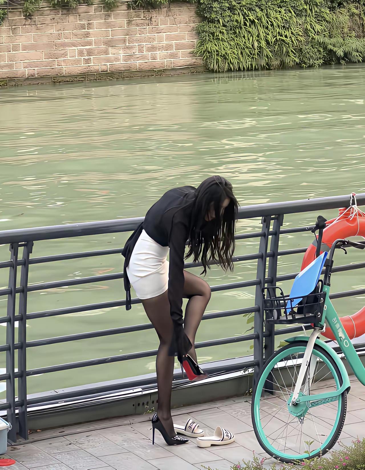 换了装备就是不一样