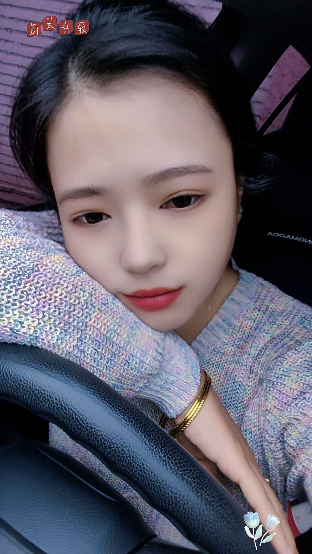 ● 今天我生日，本以为会收到一些祝福，会有人陪我吃顿饭。可手机安静得像...