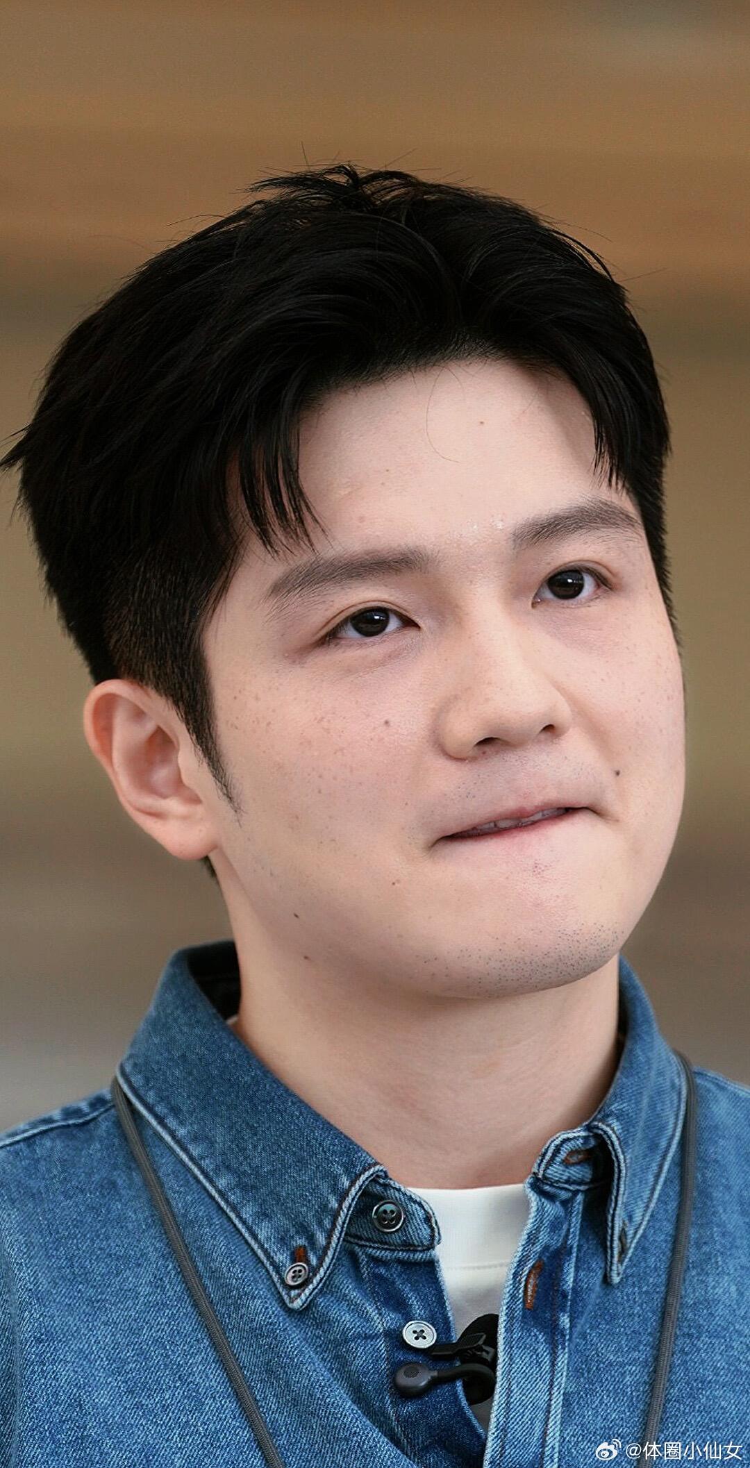 王者归来还不到三十岁，樊振东好干净的一张脸！ 