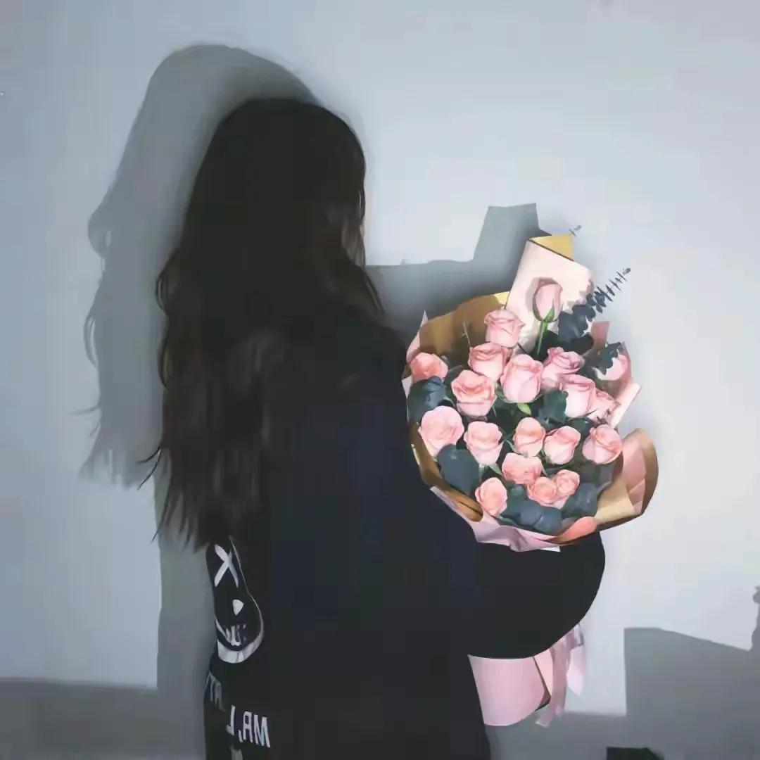 很多时候

让我们踌躇不前的

并不是受到了外界的阻挡

而是受到了内心的牵绊