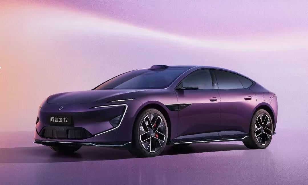 30万内就有新款阿维塔12！
华为最新的896线激光雷达、双电机后驱
增程版带5