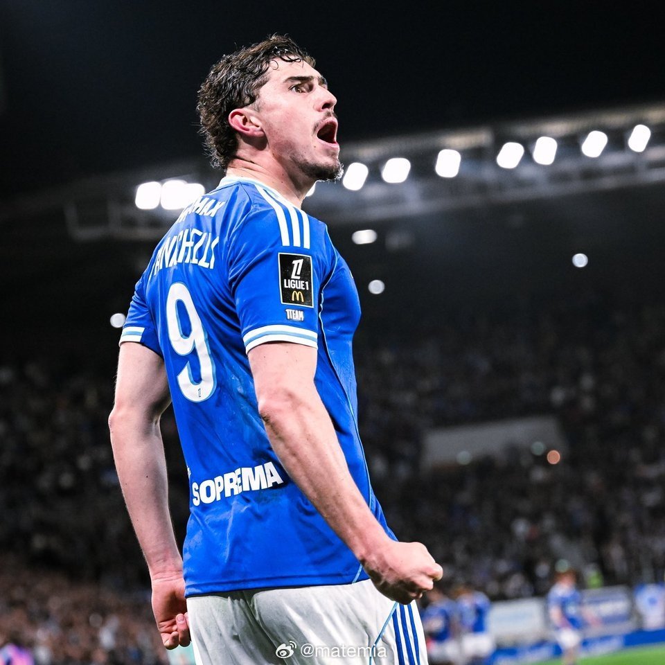 华金·帕尼切利在本赛季法甲联赛中已经为斯特拉斯堡队攻入14球⚽️，位列射手榜榜首