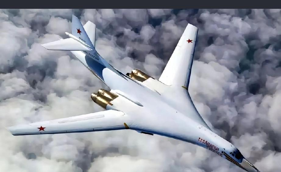 图-160M双机交付：
俄战略威慑与工业韧性的双重宣言
 
两架全新图-160M