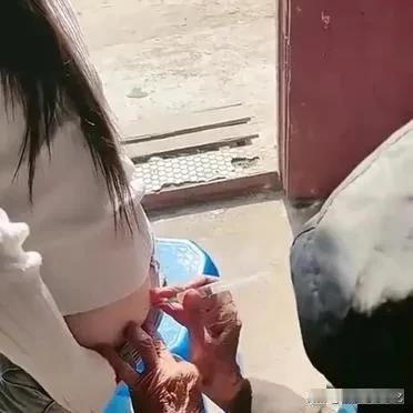 以前生病后去乡村卫生院打针是很害怕的，想问一下，你们现在村里还有没有这种打屁股的