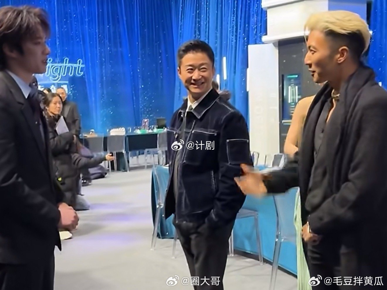 吴京给谢霆锋介绍刘耀文 耀文想当打星的梦想被吴京记在心里，还在谢霆锋面前特意提起