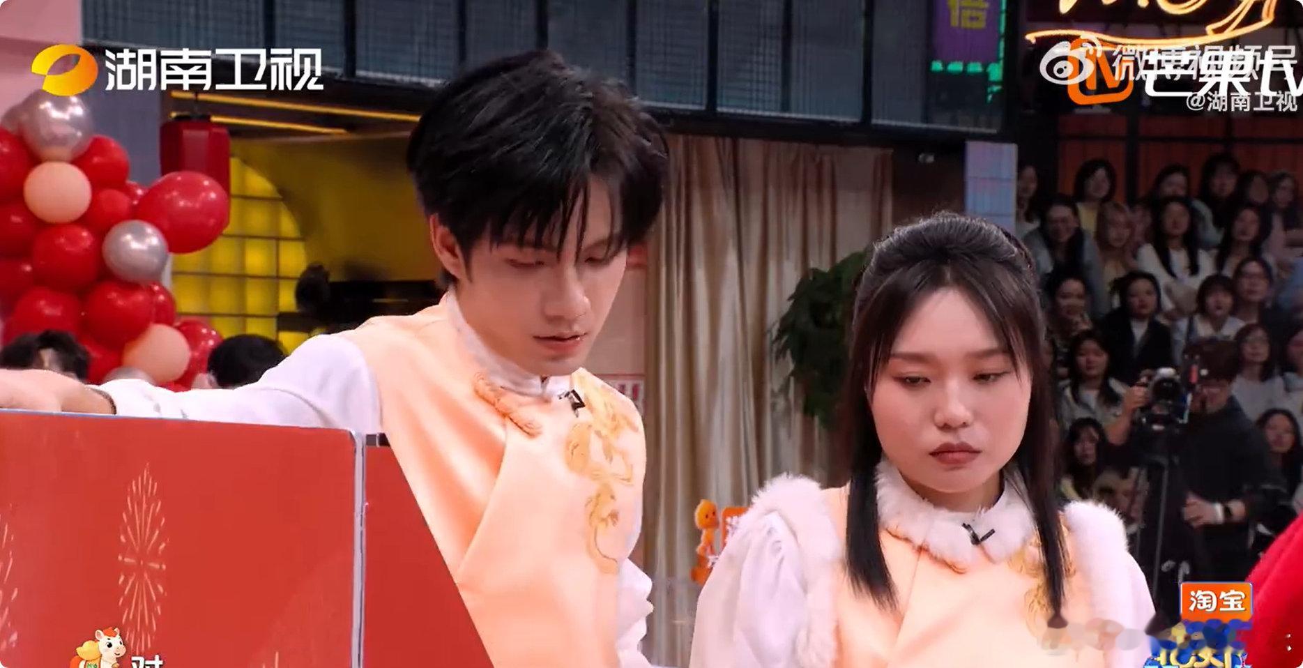 张颜齐抽卡没有尿点全是笑点张颜齐抽卡全是笑点，神之一手直接清空，队友崩溃他还意犹