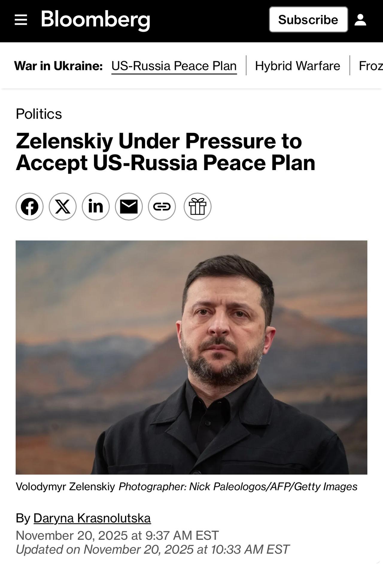 彭博社最近报道说，泽连斯基现在压力很大，美国正逼他接受一份由美俄商定的和平方案。