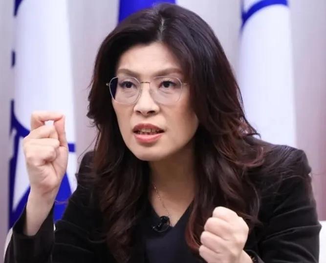 这是一个很现实的问题，郑丽文究竟对2028有没有想法？当然是有了，而且是有着非常