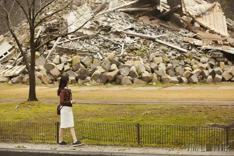 日本怎么了？短短12小时内竟然连发8次4级以上地震！青森、北海道、东京等多地都有
