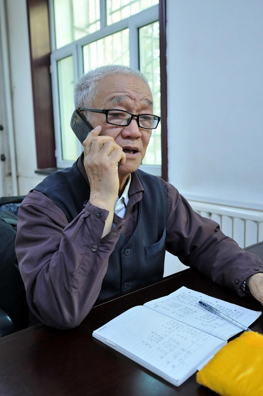 大学老师退休金多少可不好一概而论。一般来说，退休金和职称、教龄、所在地区等都有关