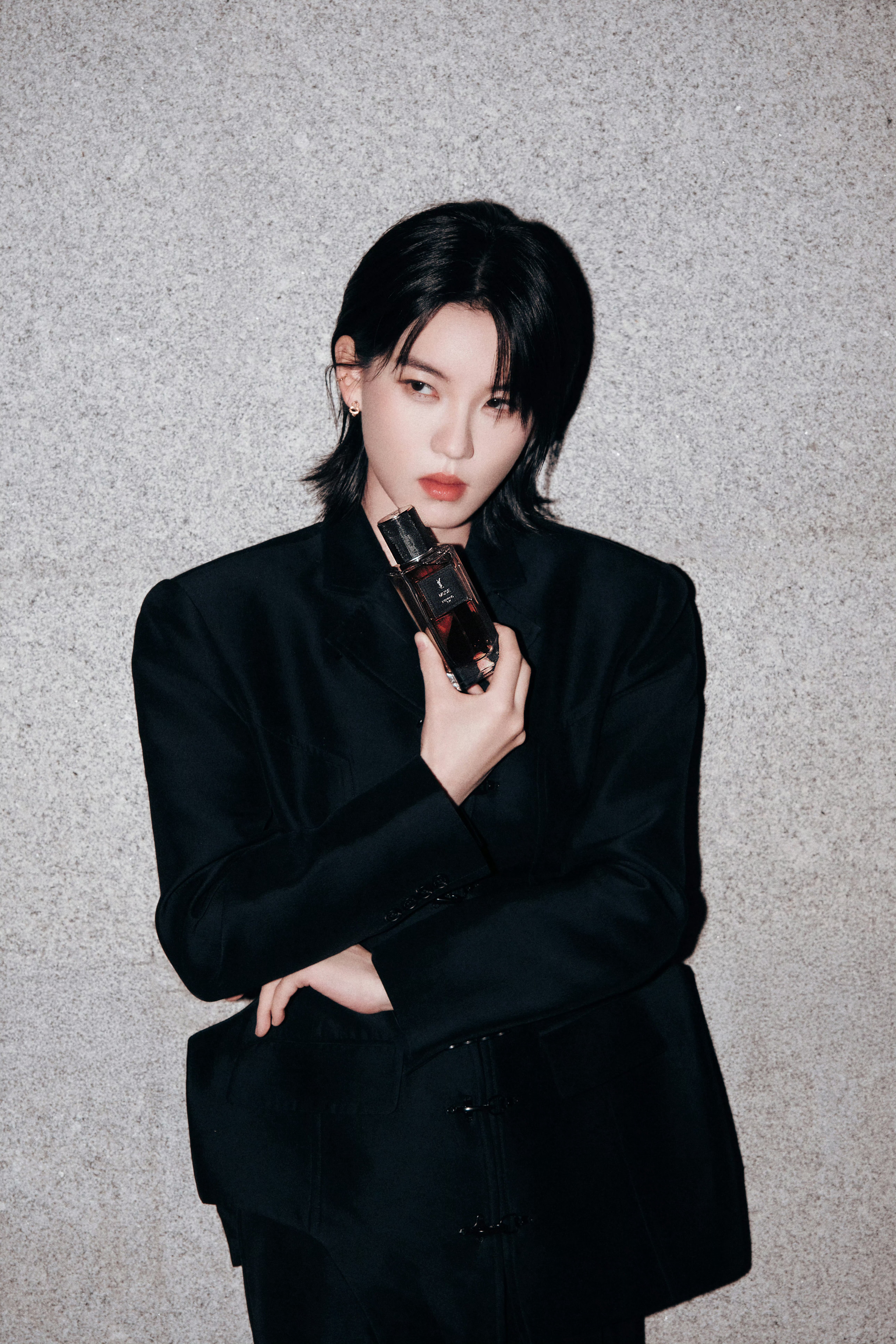 陆柯燃 × Saint Laurent Beauty 📸 风格大赏 ​​​