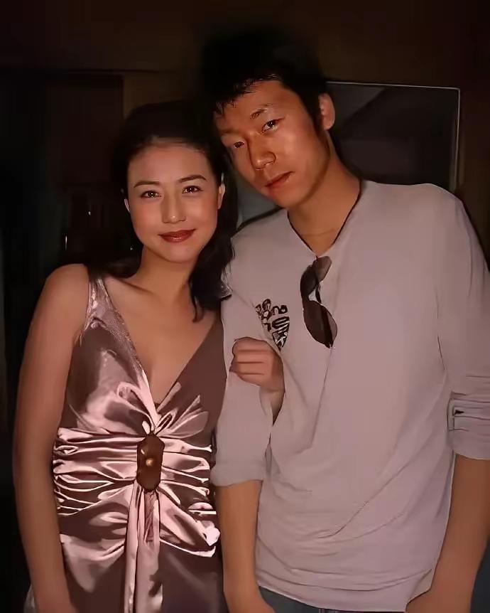 这里面有一位绝世美女
你们认识吗？
她的演技可圈可点，继能驾驭古装剧，又能驾驭现