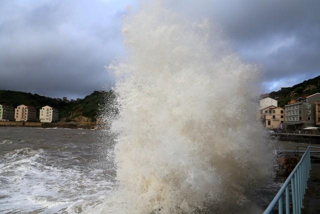 台风 “白海豚” 两次登陆，风雨之下更看见全民防线
今年 13 号台风 “白海豚