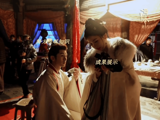 虞书欣张云龙云初令做彼此的摄影师虞书欣张云龙云初令片场互拍没想到片场还有互拍名场