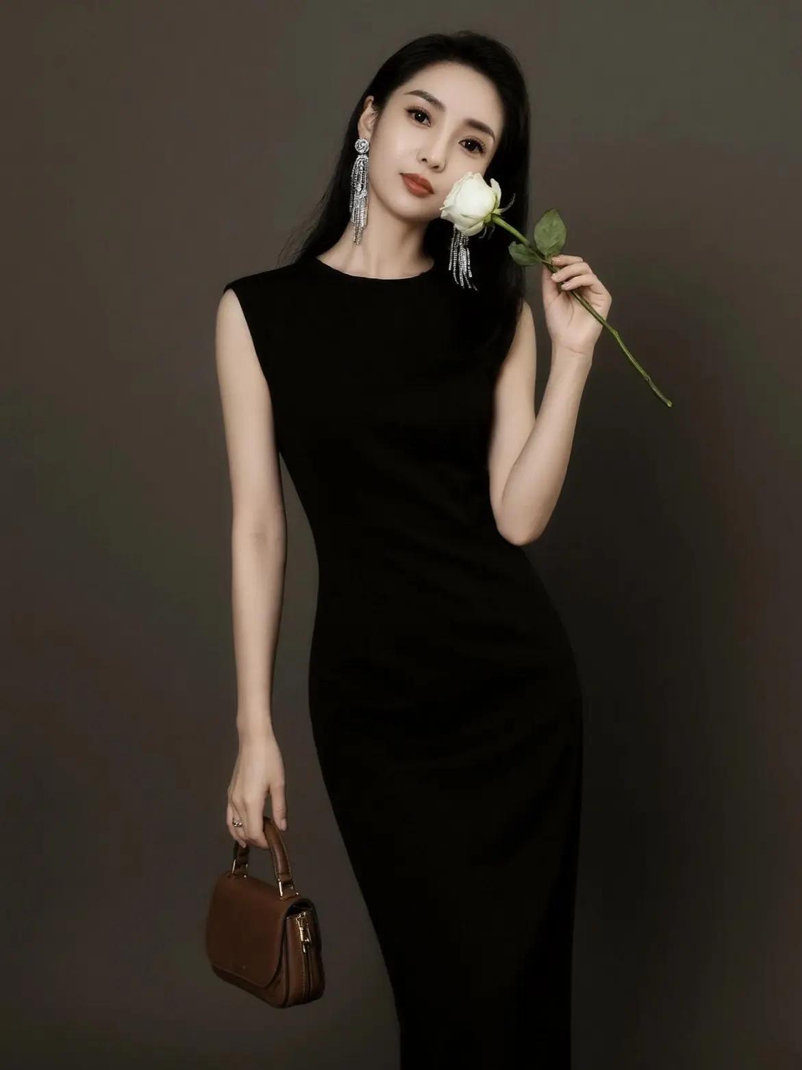 时间在过滤不属于你的...人生注定不会圆满，求而不得，也未必是遗憾。得偿所愿是童