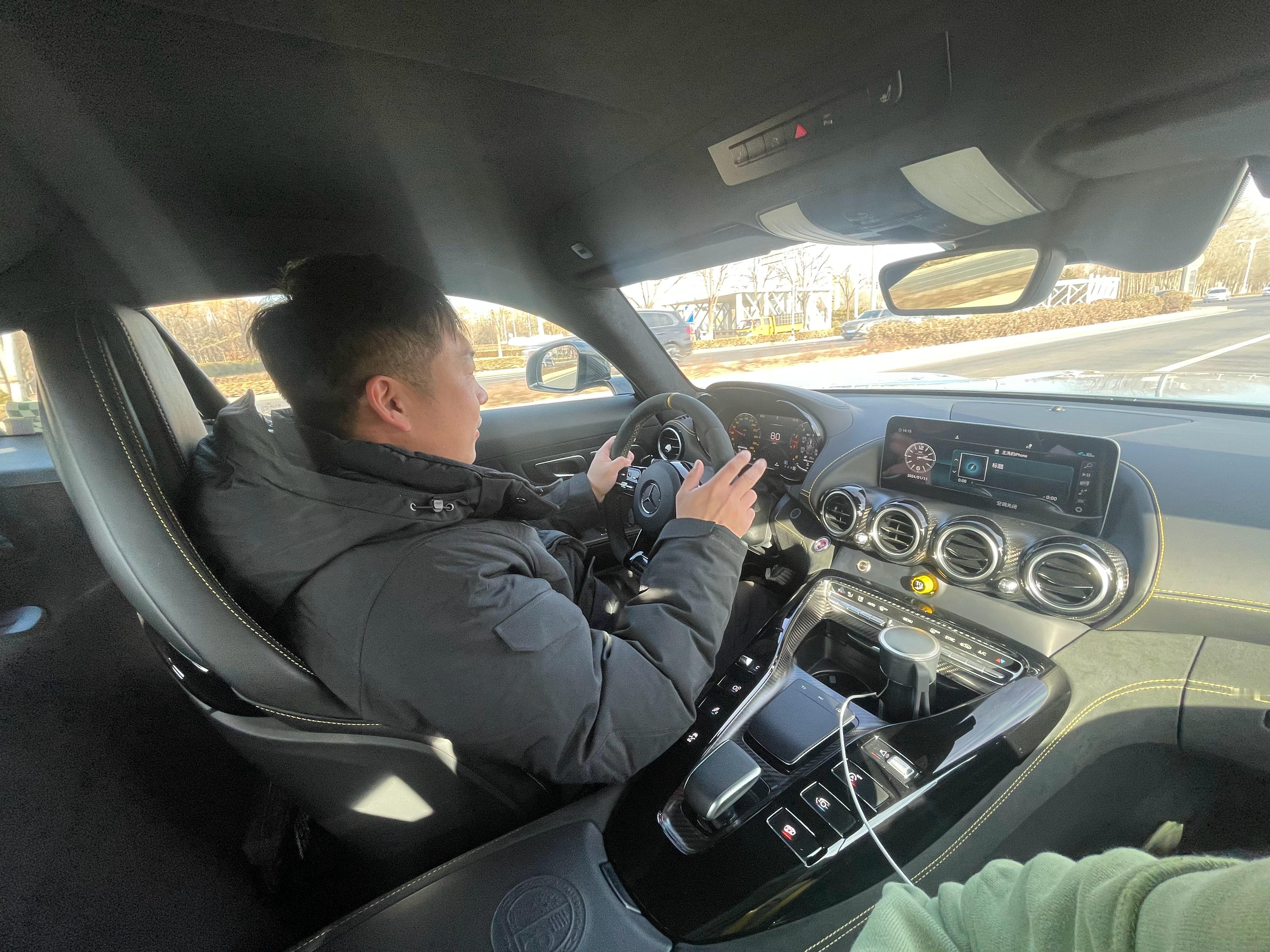 AMG GT R绝B是同性交友工具[允悲][允悲][允悲] ​​​