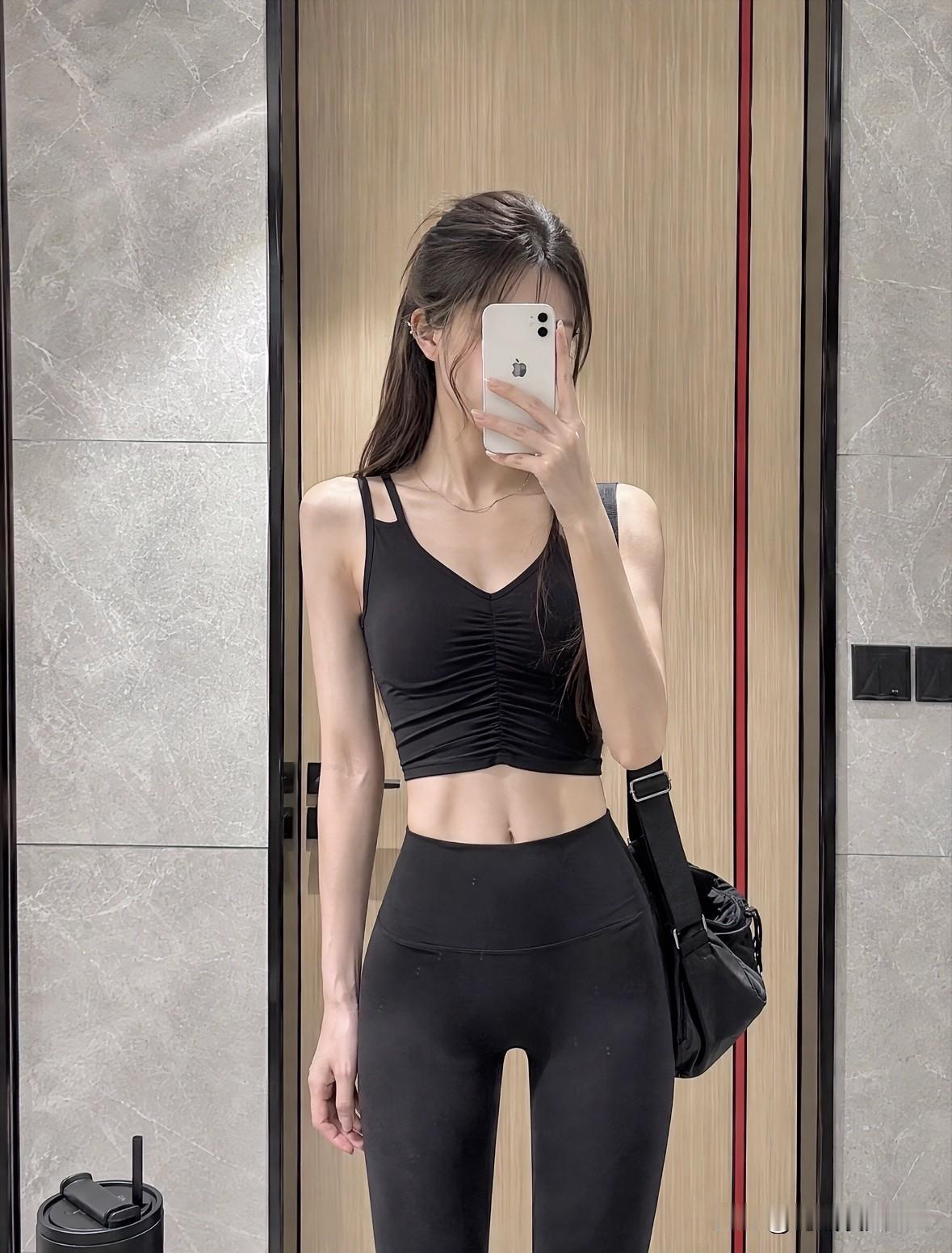 女孩子怎么穿搭既时尚又好看?