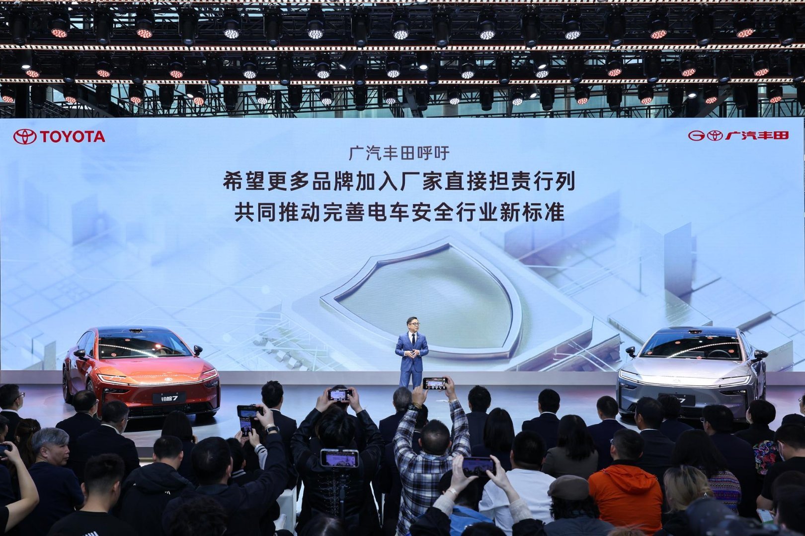 如果非要让我选一台广州车展上我最喜欢的车，那铂智7肯定算一个。不只是我，丰田展台