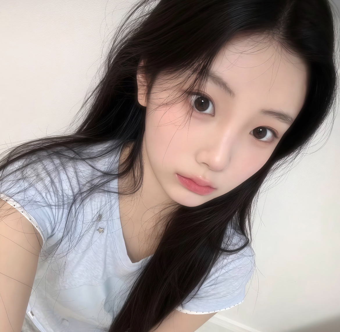 𝑾𝒆𝑪𝒉𝒂𝒕头像｜头像分享☁️｜李沅禧wonhee 💗｜kpop女