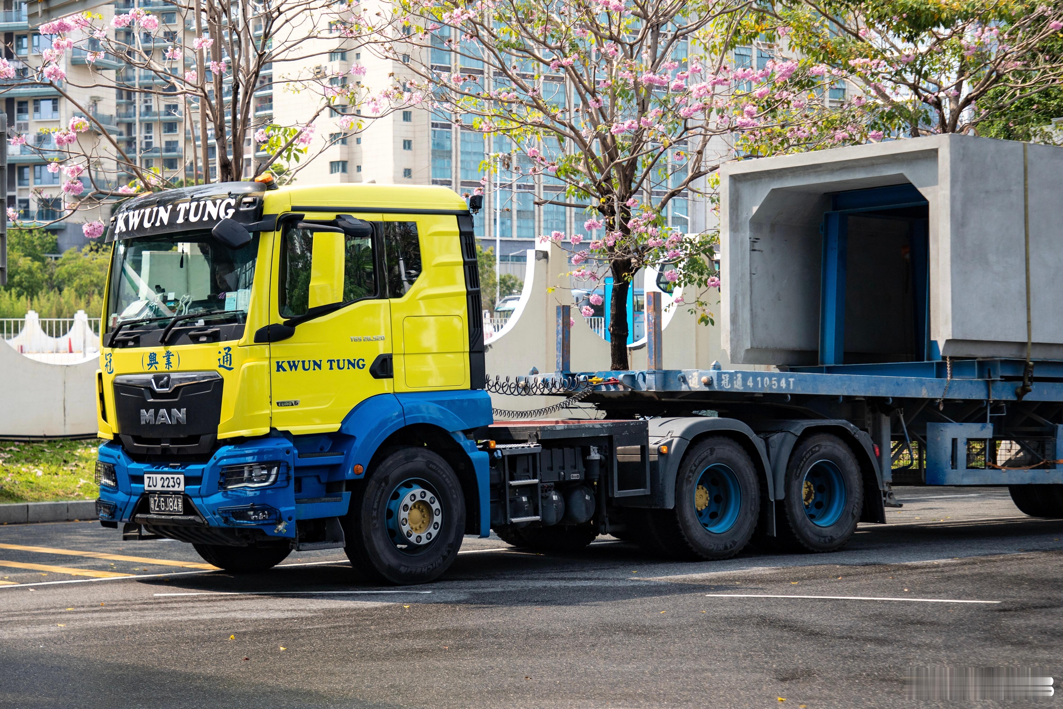 预制建筑构件 冠通大件运输 MAN TGS 520马力dk93-photo欧洲卡