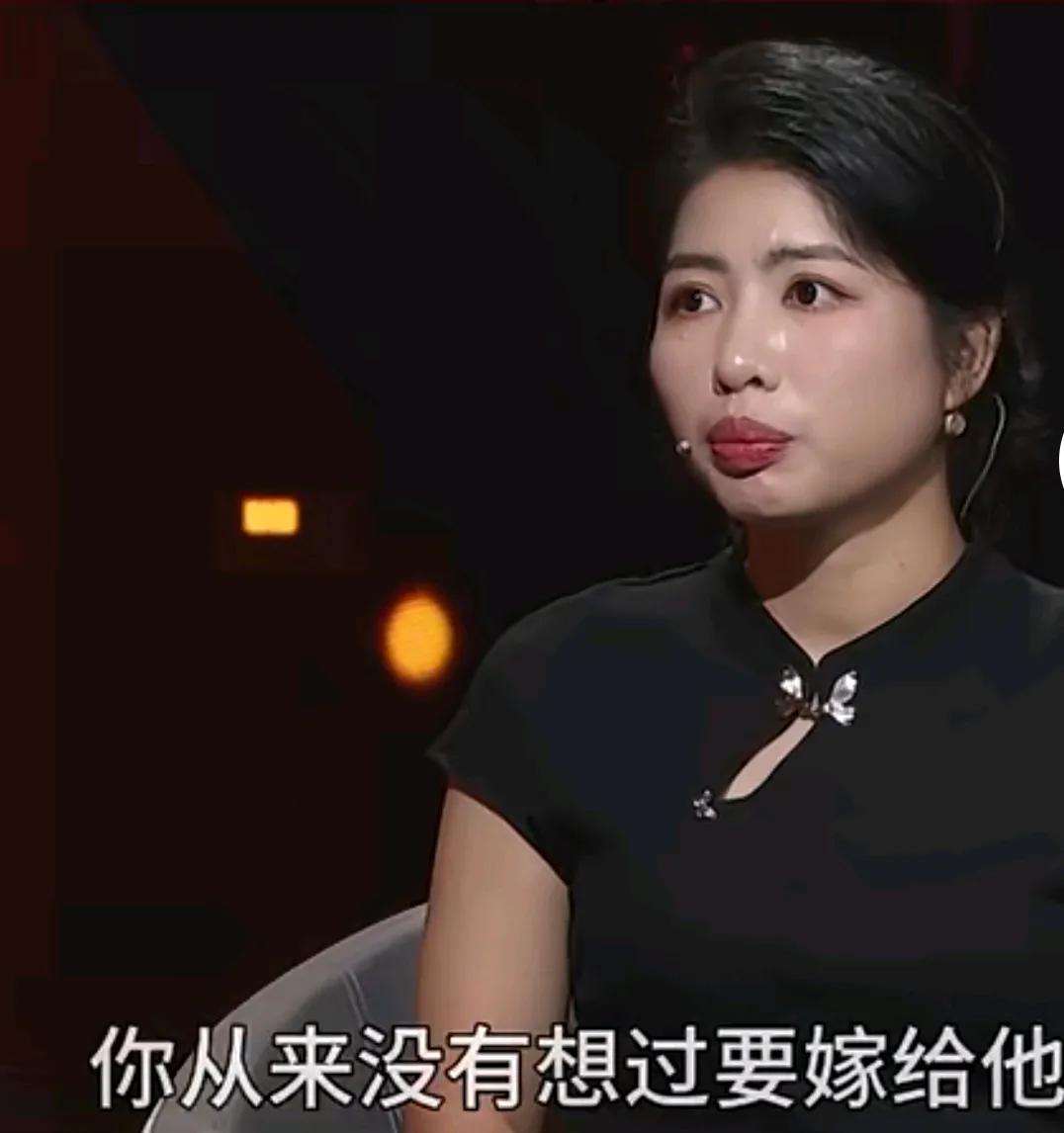 18岁的万金跟妈妈闹了点闹顿，赌气在网上跟网友聊天，在一个河北男子的邀请下，一个
