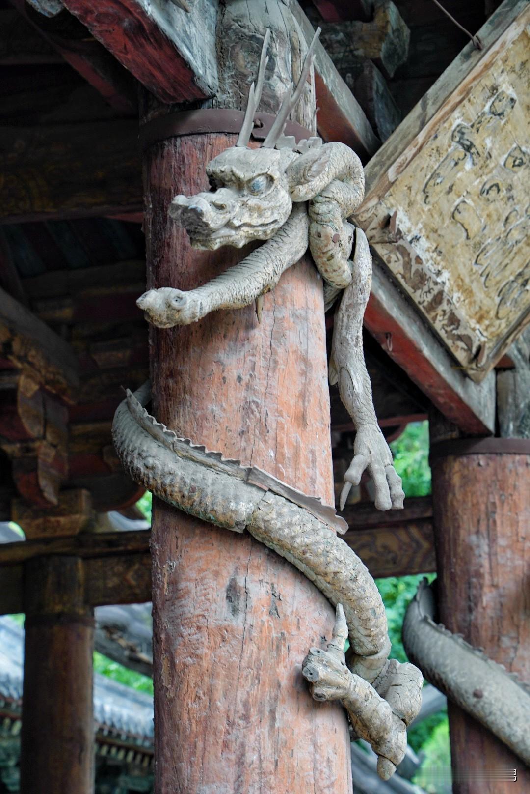 来到山西省会太原，专程到访了晋祠，这里非常值得细细游览！有人说不到晋祠就等于没有