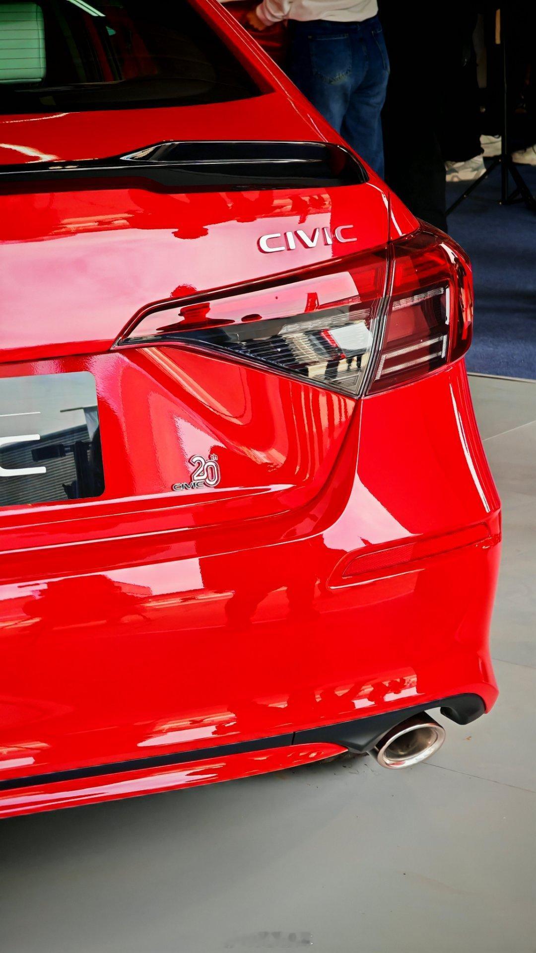 祝思域生日快乐。。9.79万元-12.99万元。。够诚意不？ 