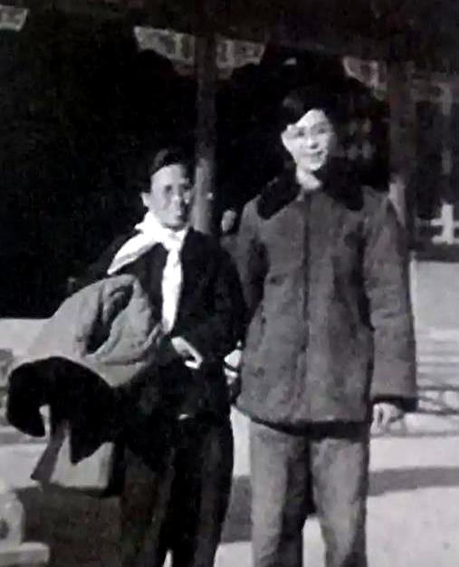 1941年，谢育才夫妇被俘，在狱中生下一个孩子，为了逃出去，夫妻二人将孩子交给特