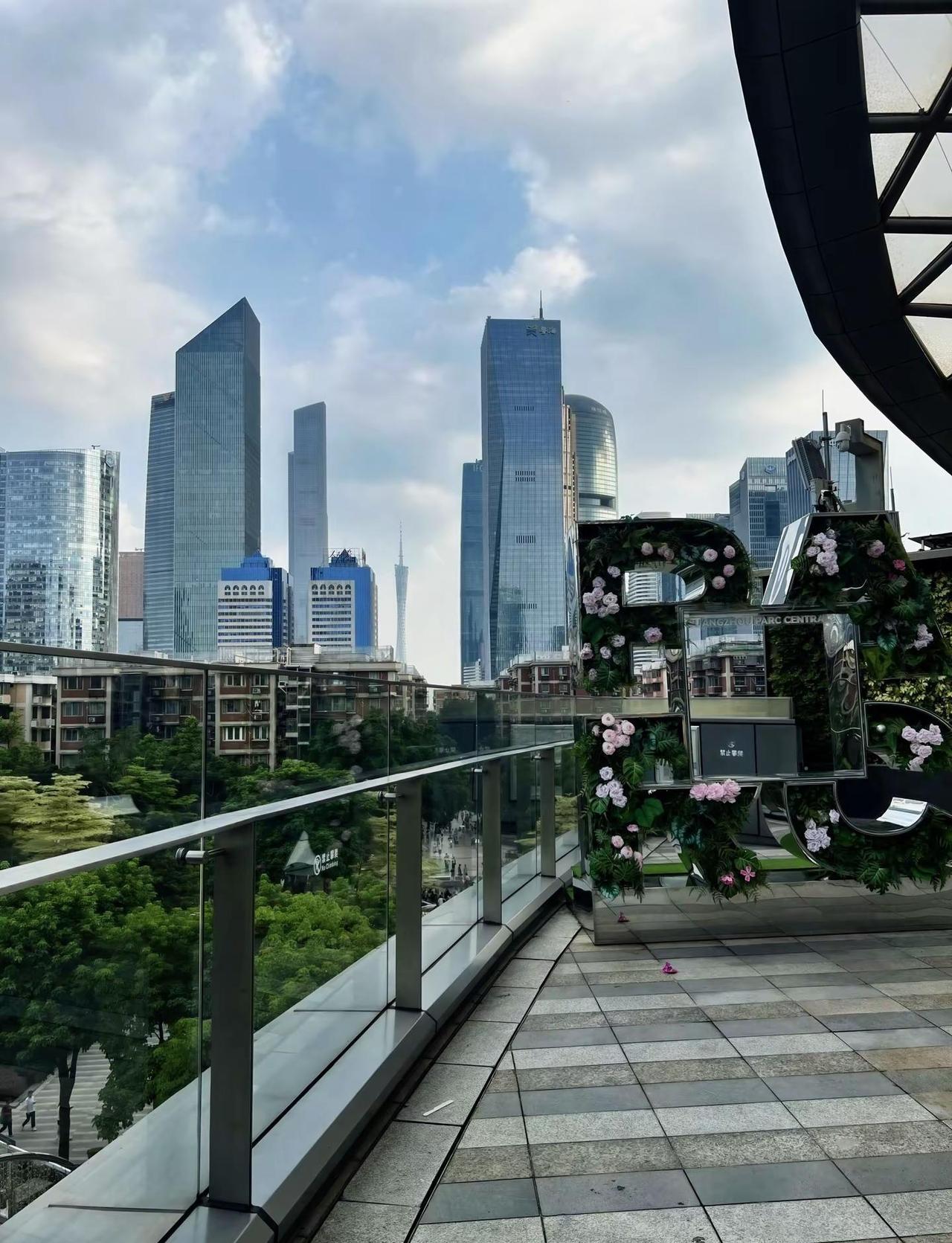 不知道你是喜欢广州晴天还是喜欢广州雨天广州 旅行 珠江新城