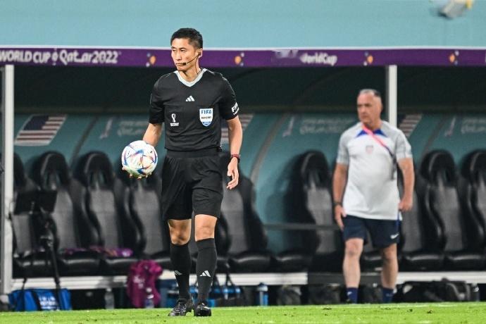 马宁入选世界杯裁判名单 消息，中国足协在册国际级裁判员马宁、傅明、国际级助理裁判