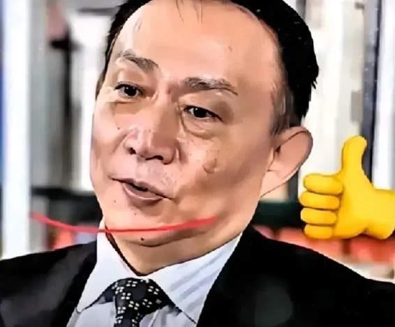 如今中国面临的最大风险，不是美国在南海搞什么航行自由，也不是芯片卡脖子，而是有人