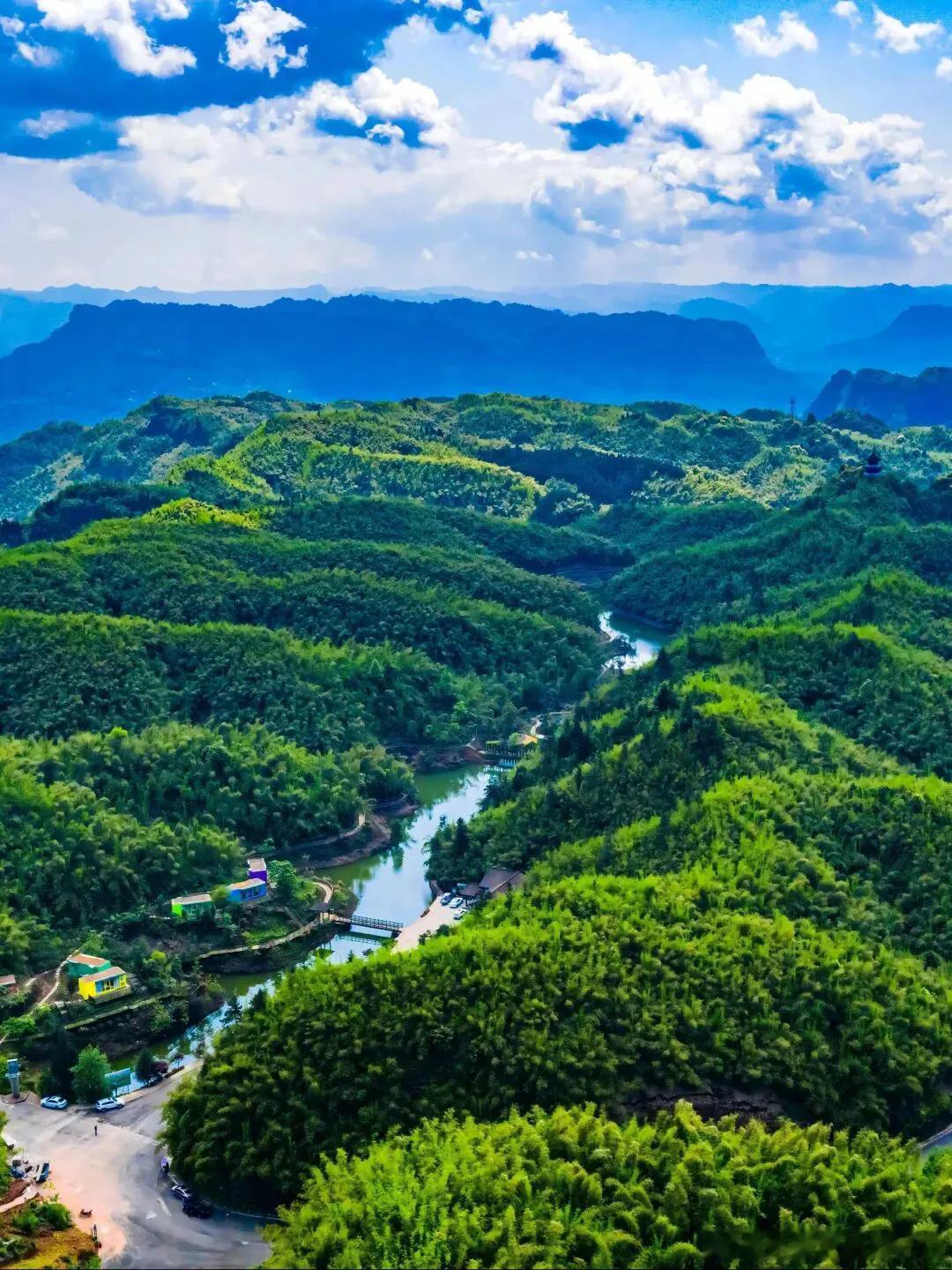 五一冲四川！这波景区免票 + 优惠太绝了，省下的钱可以多吃顿火锅！🍲四川五一这