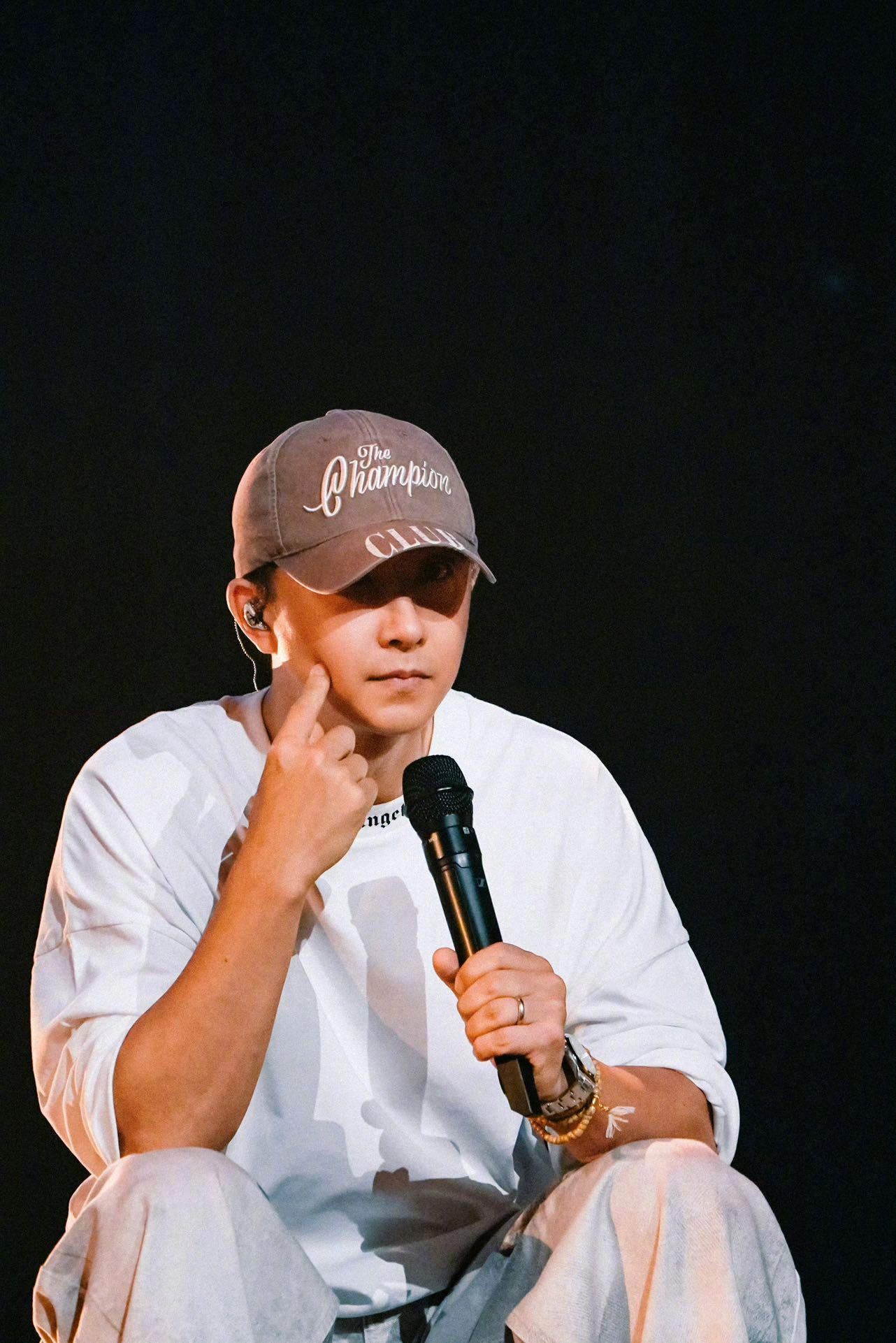 韩庚上海演唱会 终于等到相聚时刻！今晚19:00，和一起在歌声里相遇，把所有期待