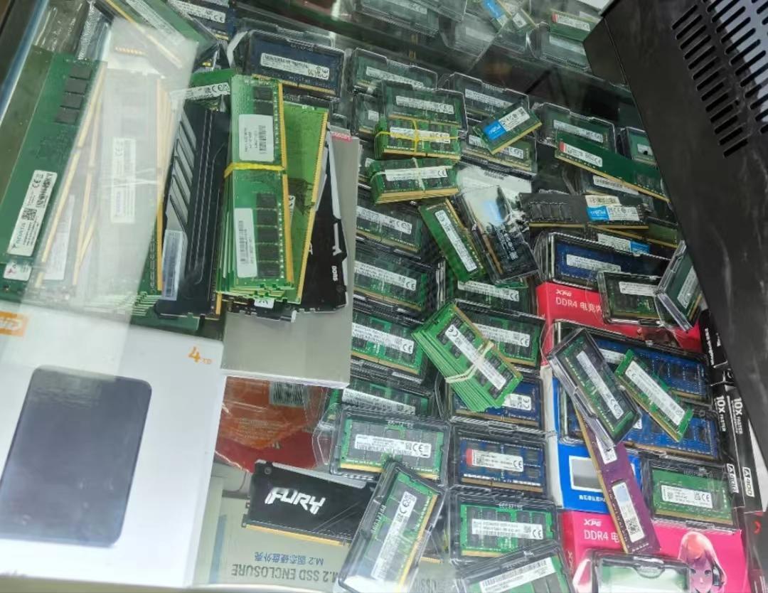 DRAM、NAND闪存价格暴涨，联想、戴尔等笔电巨头集体提价500-1500元，