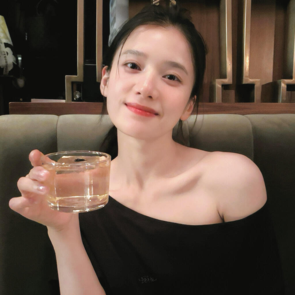 -𝐒𝐇𝐀𝐑𝐄｜张婧仪头像背景图搭配 ⸝⸝🐈꙳🥨◟🥥。 