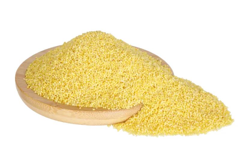 山东威海村支书网上卖谷物小米这事儿闹得可挺火。村支书被小米法务以“关联雷氏营销”