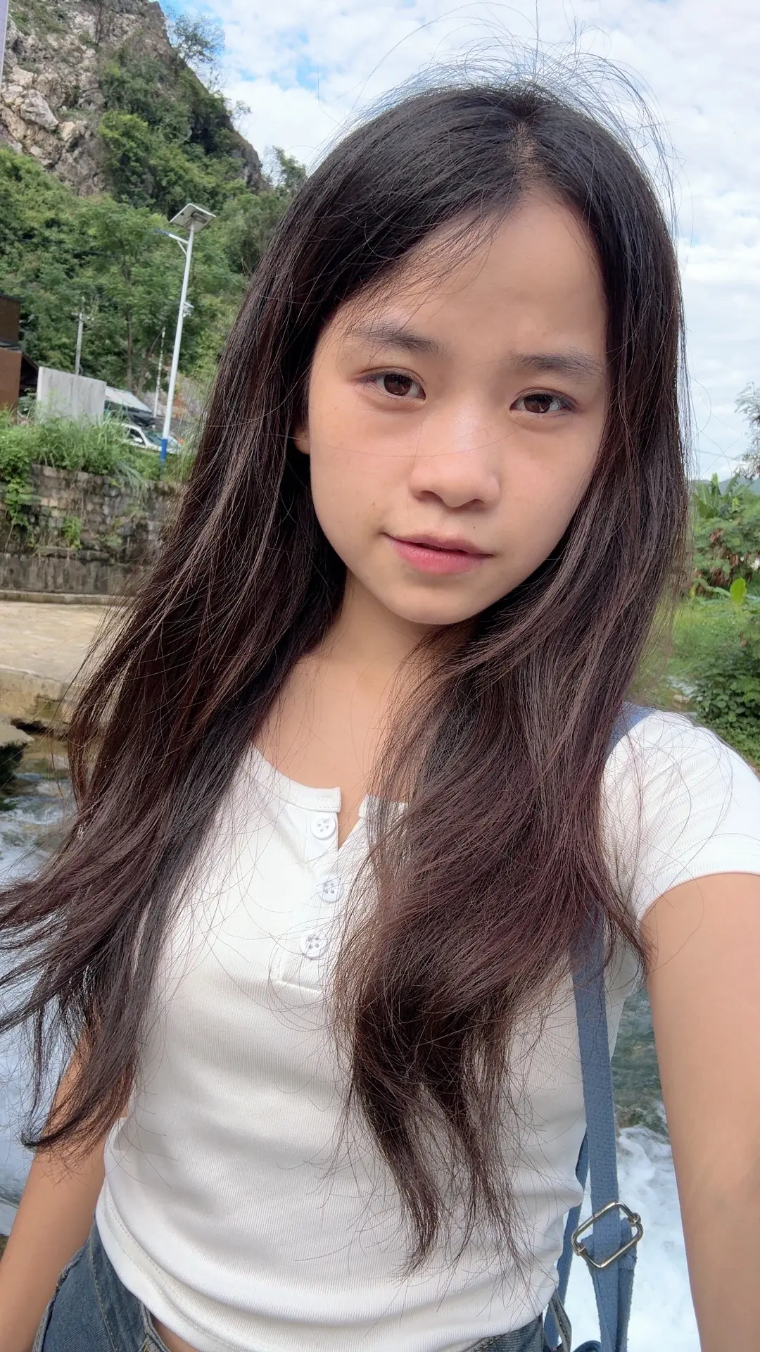 所以 到底是有爱意才频繁聊天 还是频繁聊天才会有爱意呢？