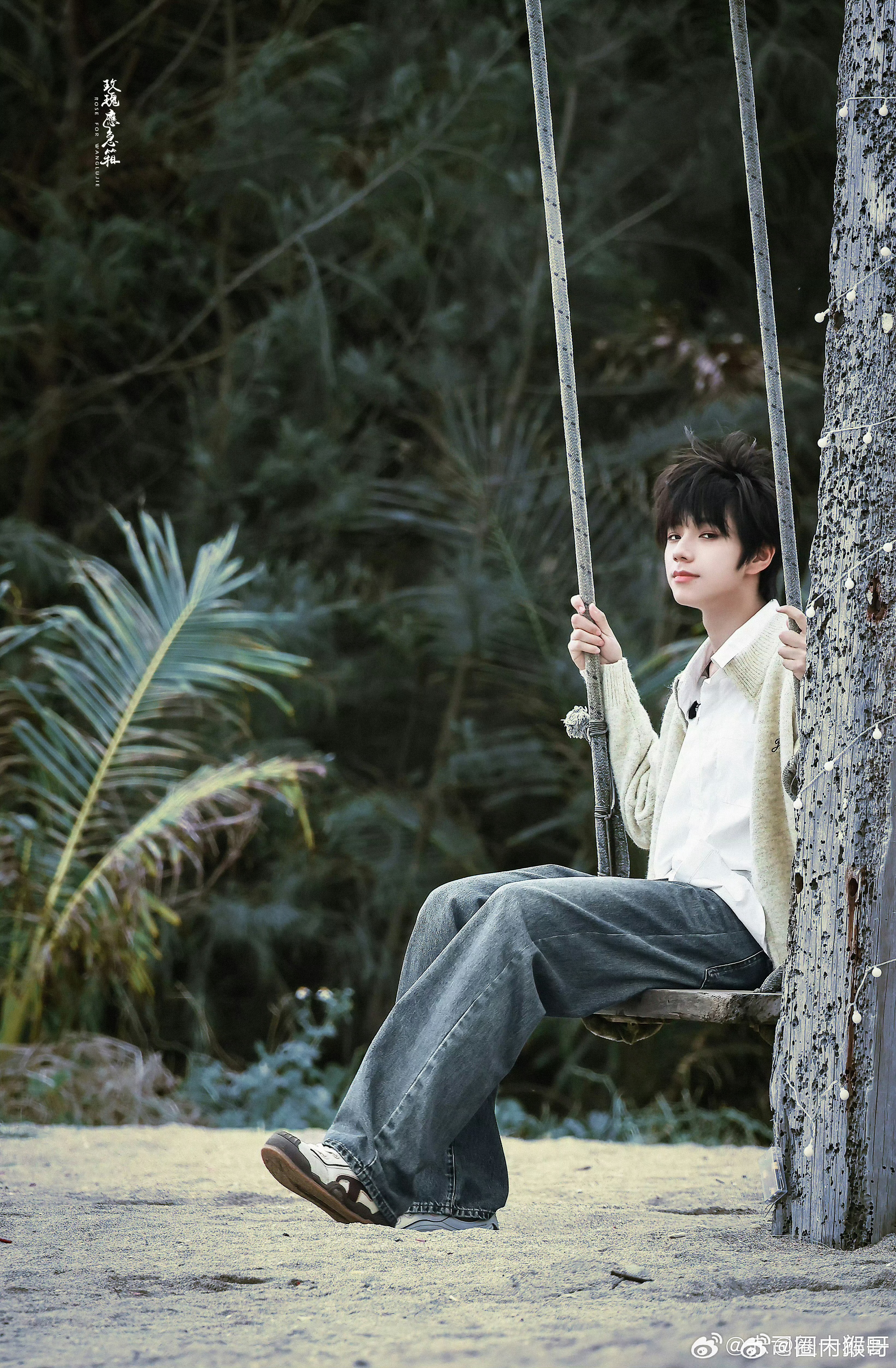 王橹杰腿到底有多长 王橹杰到底怎么长的，怎么又帅腿还那么长呢，付彬言简直不是凡人