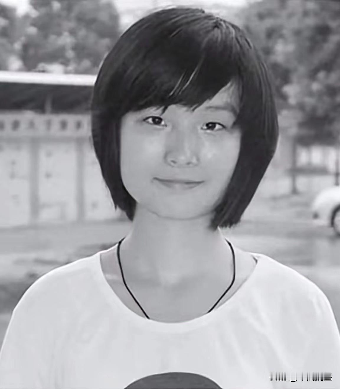 [微风]1999年湖北687分文科女状元戴柳，被父亲偷改志愿错失北大，戴柳下定决