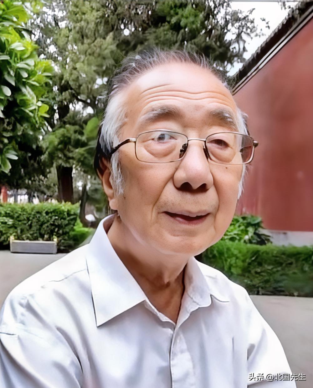 人到老年，钱和子女哪个更靠谱？
看北京西城大爷的答案：钱更靠谱！

去了医院，才