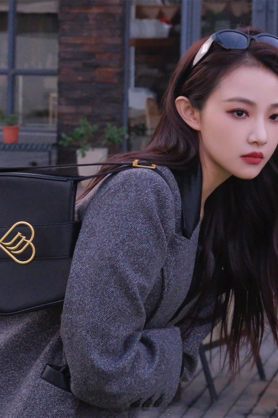 吴佳怡又酷又美 ​​​