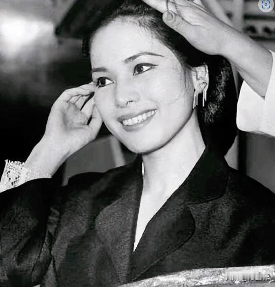 1959年，印尼总统苏加诺秘密访问日本，知道他好色，日本专门从国内为他挑选了19