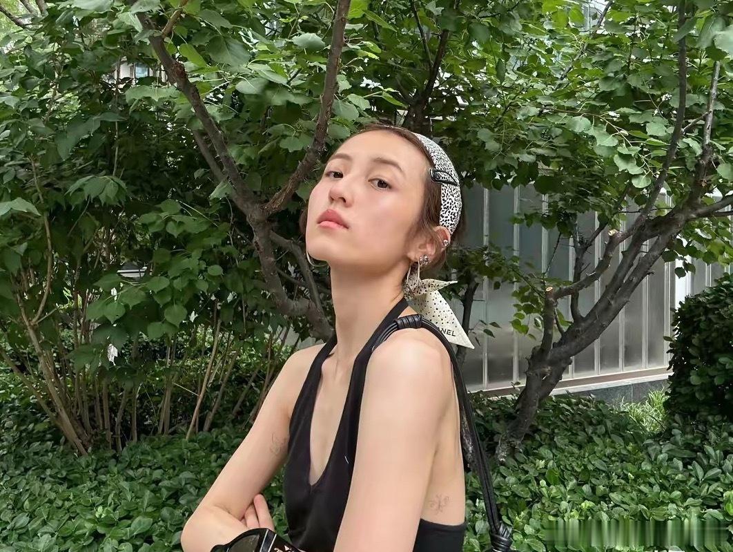 张子枫现在已经瘦成这个状态了 