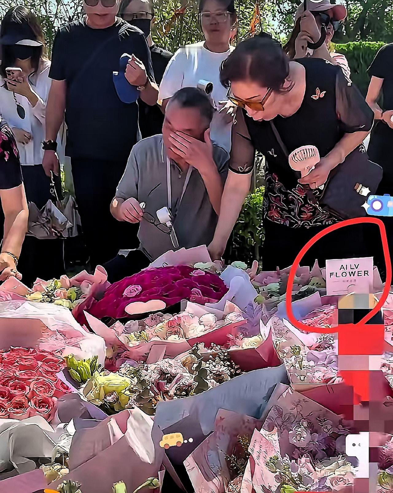 终于懂了乔爸乔妈直播的真相，哪是什么追名逐利，根本是两位老人在伤痛里的“自我救赎