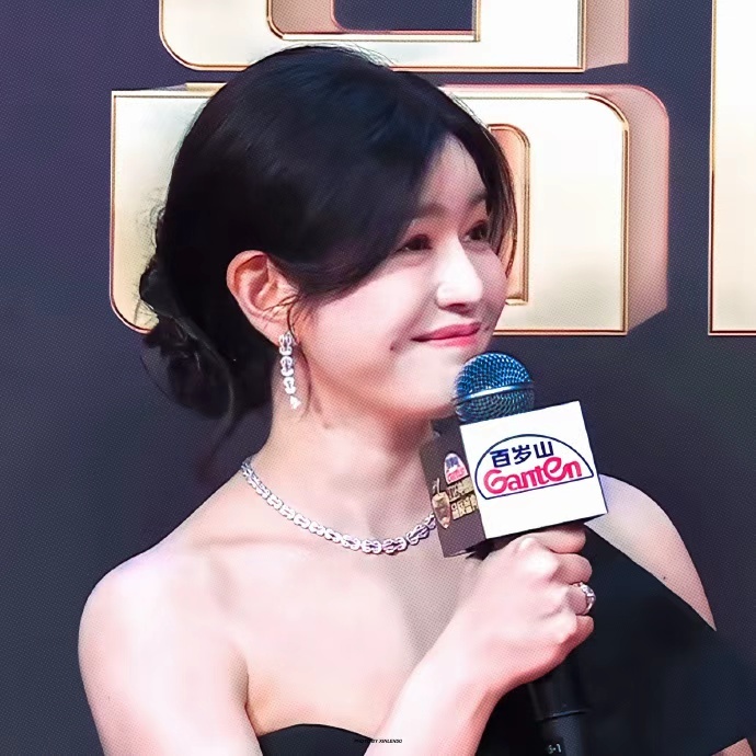 陈妍希公主盘发陈妍希品质盛典生图状态陈妍希公主盘发，陈妍希品质盛典生图状态，咱就