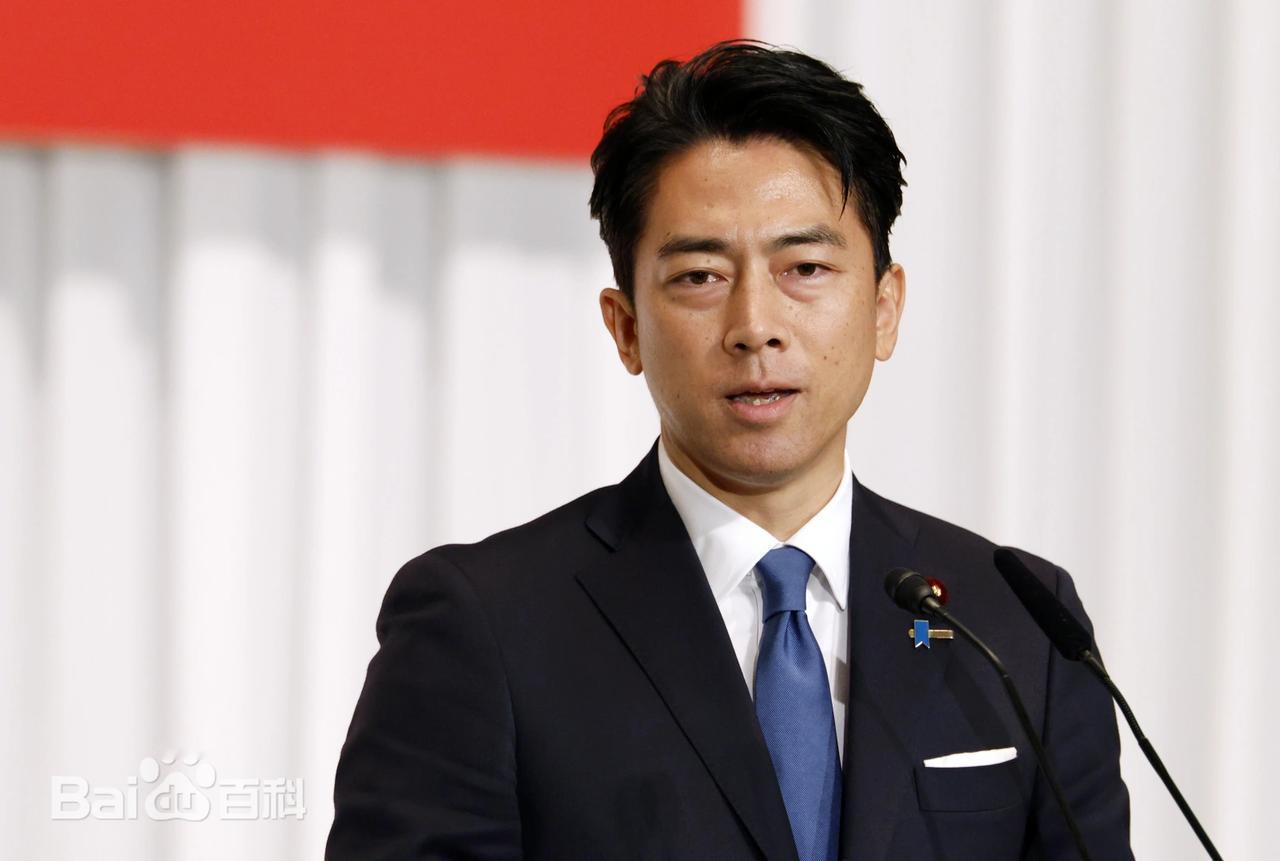 日本最强硬回应称「根本没有撤回必要」日本防卫相小泉进次郎「态度强硬，死不认错」。