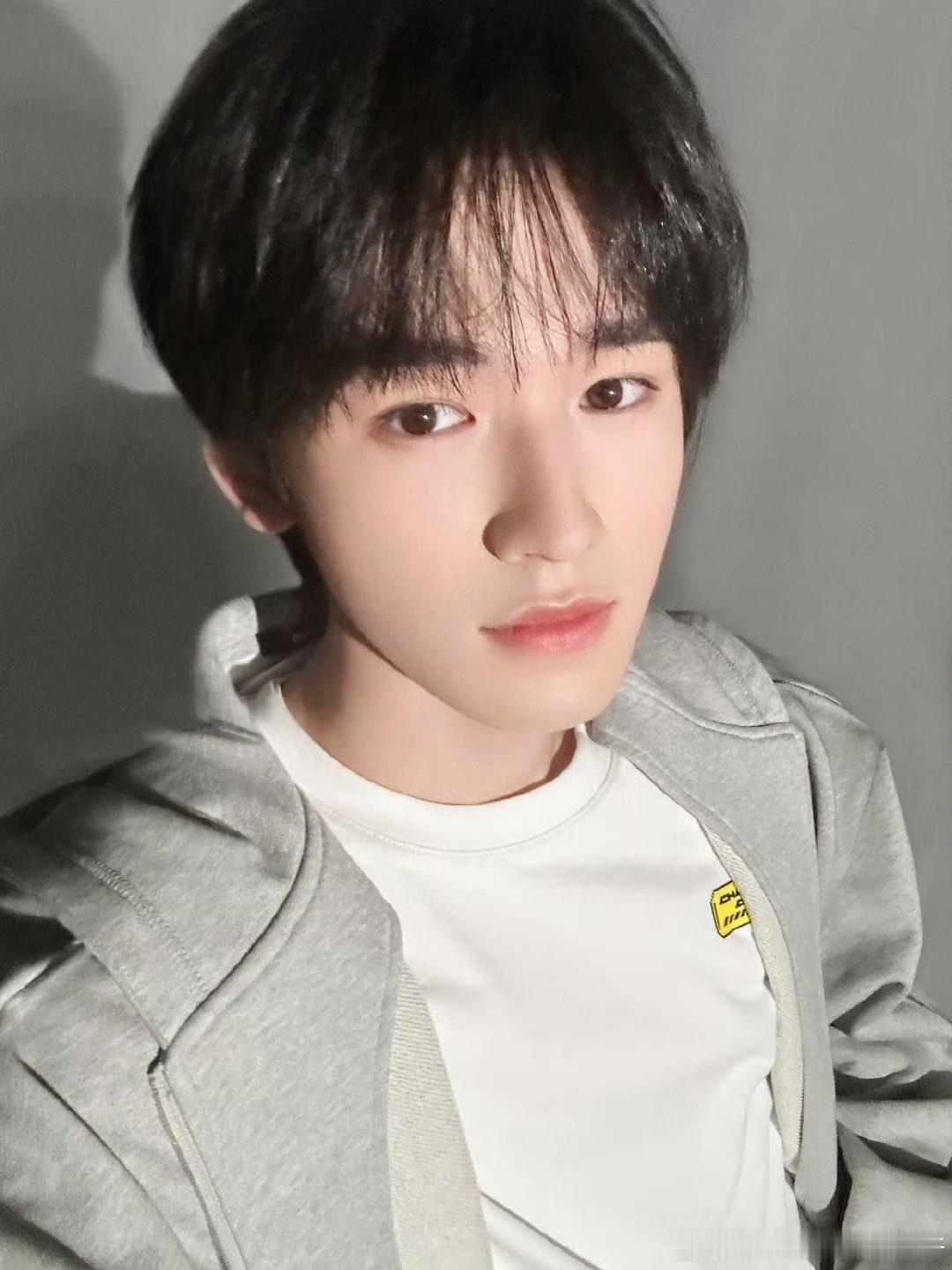 时代少年团奇遇记自拍时代少年团奇遇记自拍营业时代少年团自拍，忙忙碌碌的排练还有时