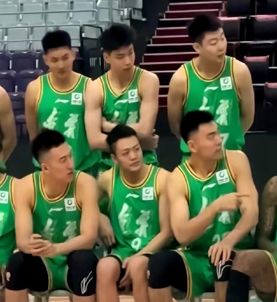 辽篮这边消息不少，先说个急的。今天下午四点，辽青队要打生死战了，对阵南京同曦，之