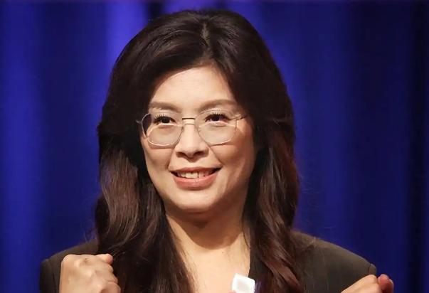 台湾蓝营终于摊牌了！郑丽文公开拒绝“一国两制”，不再模糊回避。这记重拳打向何方？